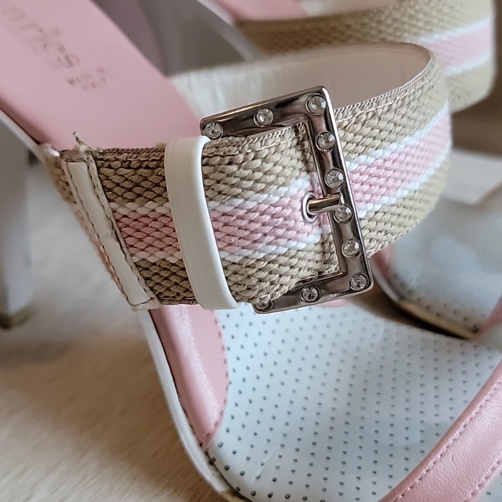 Charles by Charles Davis Heels Size 8.5 - Picture 3 of 9
